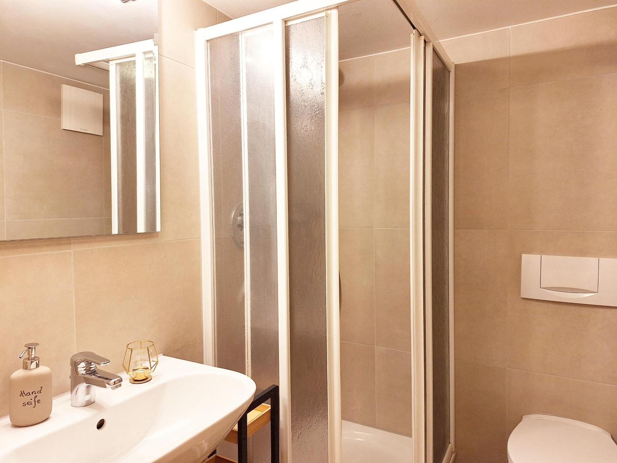 Haus Christine Apartment มีเดอร์ส ภายนอก รูปภาพ