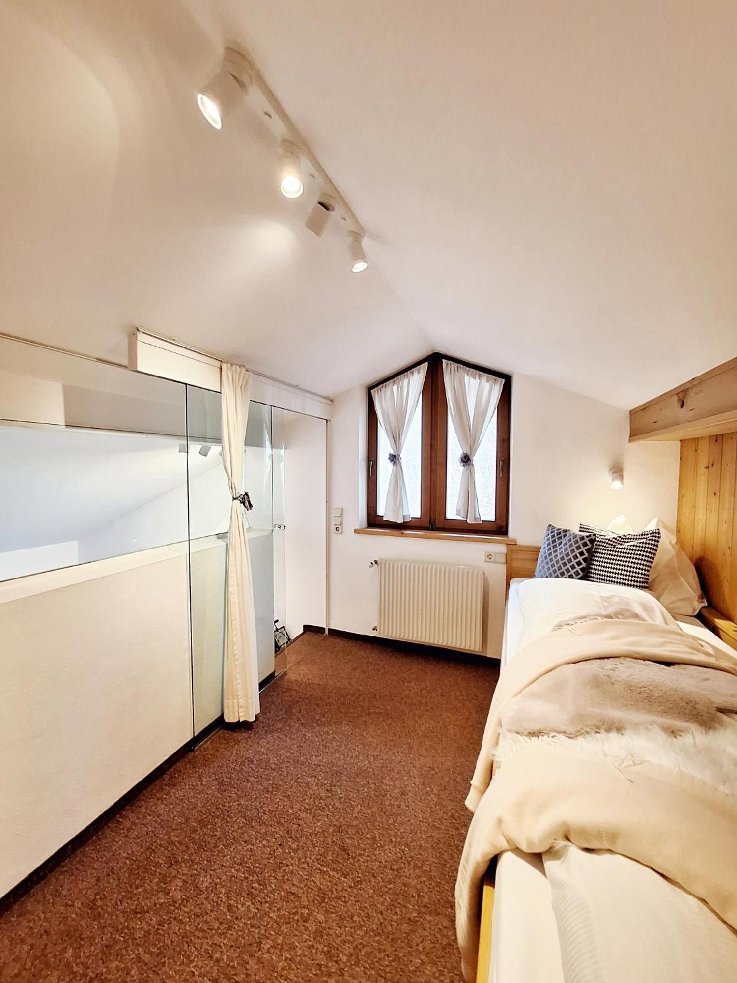 Haus Christine Apartment มีเดอร์ส ภายนอก รูปภาพ