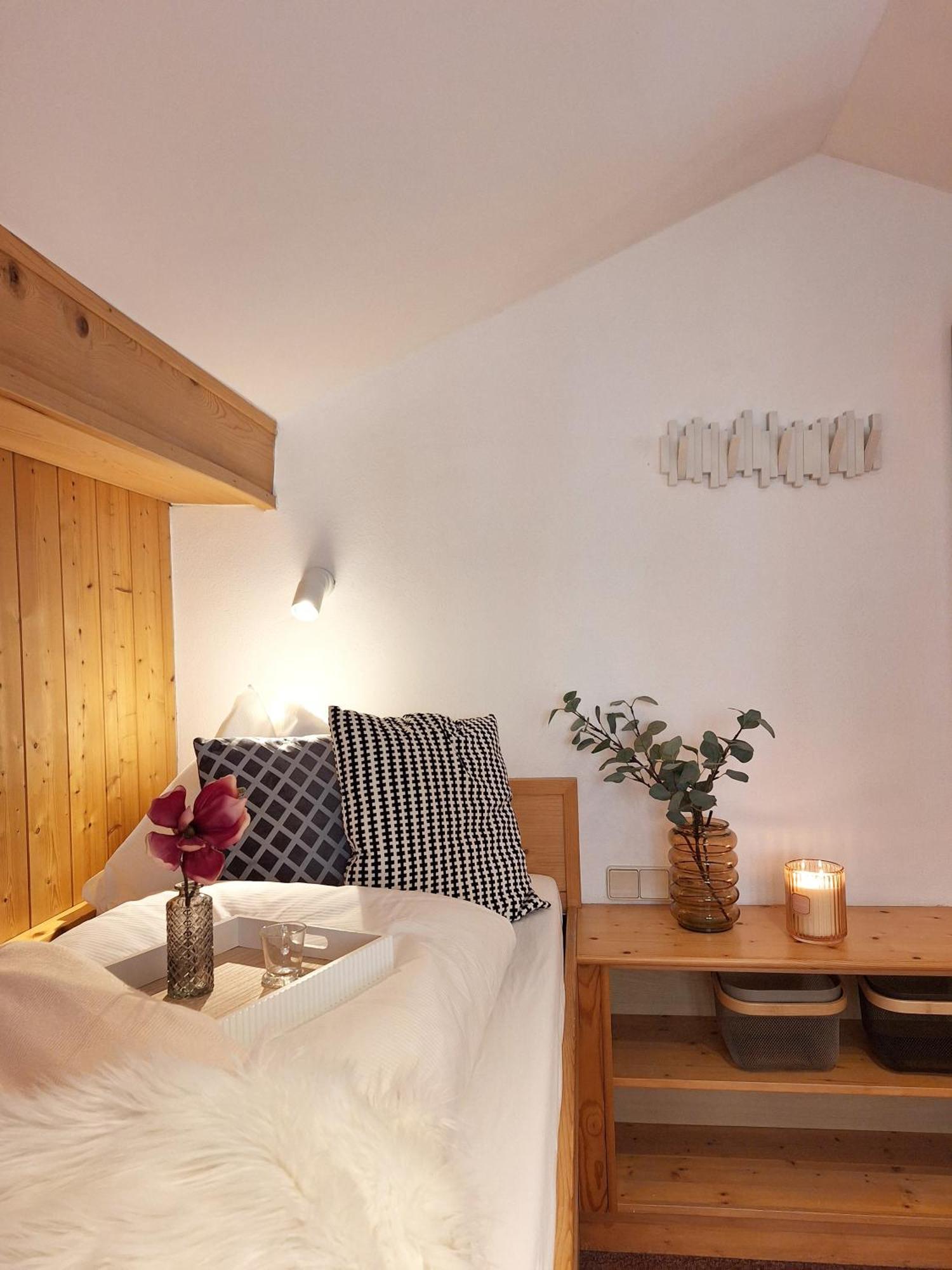 Haus Christine Apartment มีเดอร์ส ภายนอก รูปภาพ